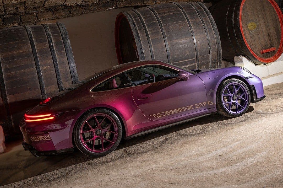 Porsche создал автомобиль, вдохновленный виноделием Молдавии