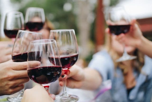 В 2025 году мировое потребление вина сократилось