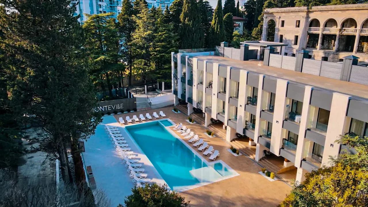 На фото Монтевиль by Adamand Resort