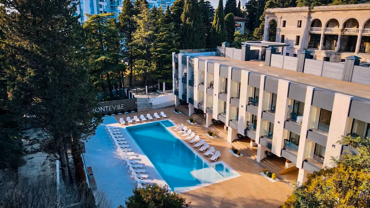 На фото Монтевиль by Adamand Resort