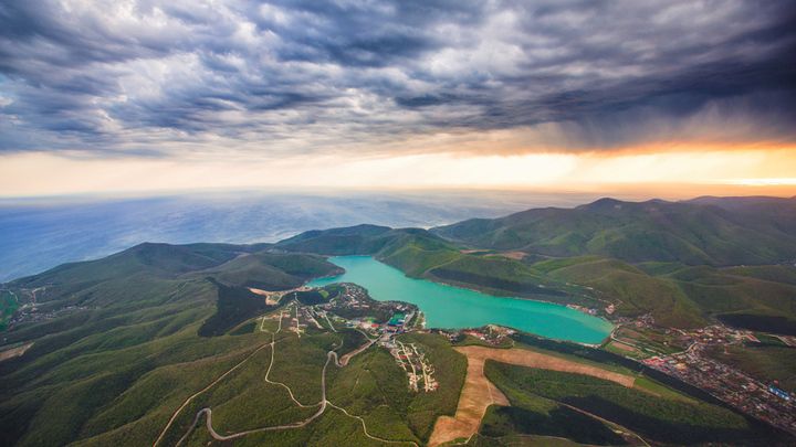 На фото Абрау-Дюрсо